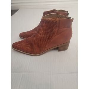 Roolee Ankle Boot womens SZ 10 Start a New Life Woven Brown Leather Bohemian